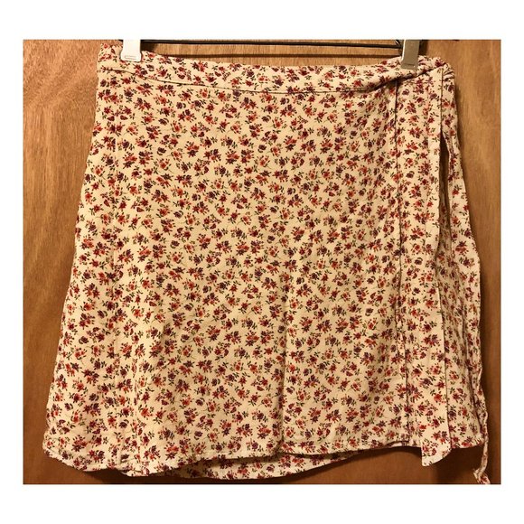 American Eagle Outfitters Dresses & Skirts - American Eagle Outfitters Floral Wrap Mini